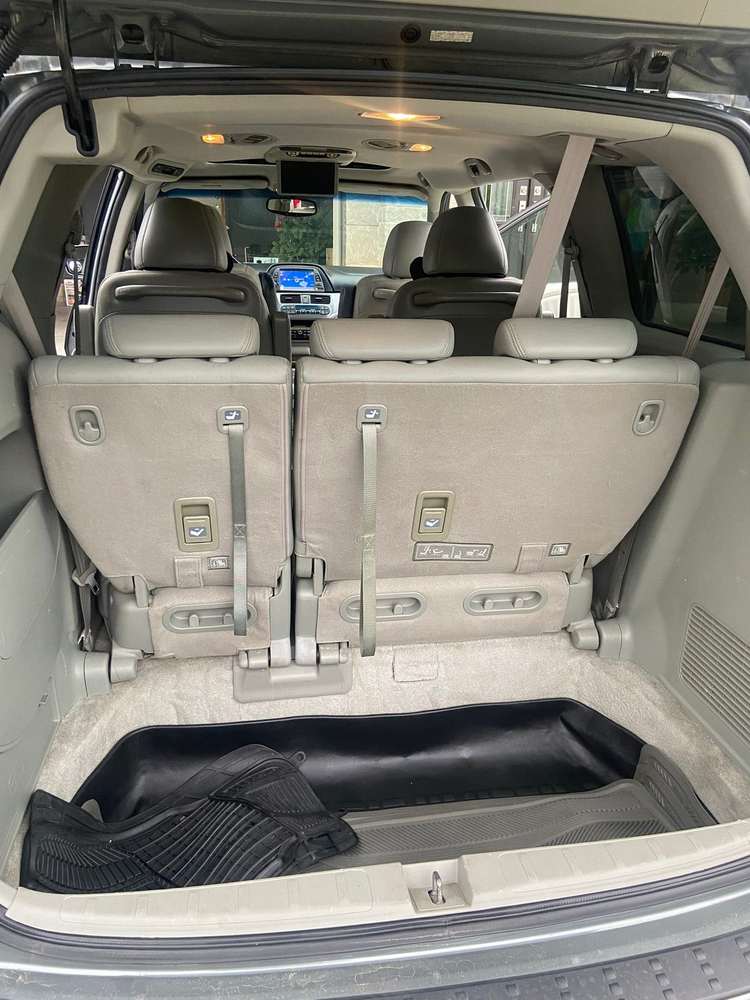 Honda Odyssey Touring gallery 6