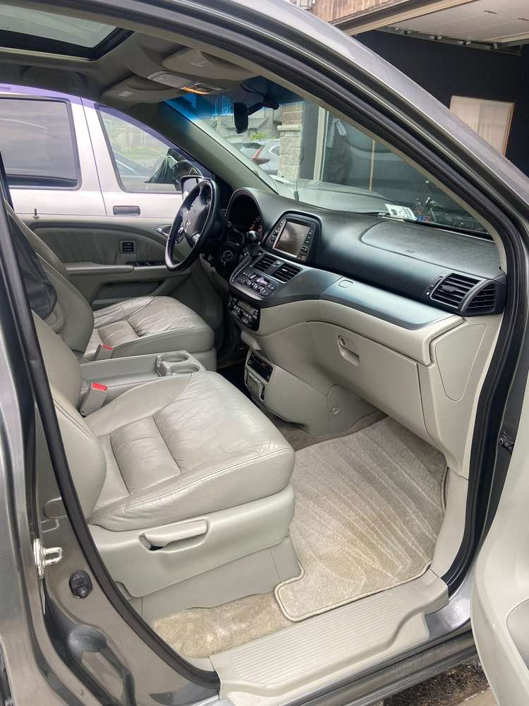 Honda Odyssey Touring gallery 7