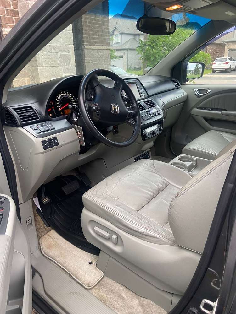 Honda Odyssey Touring gallery 8
