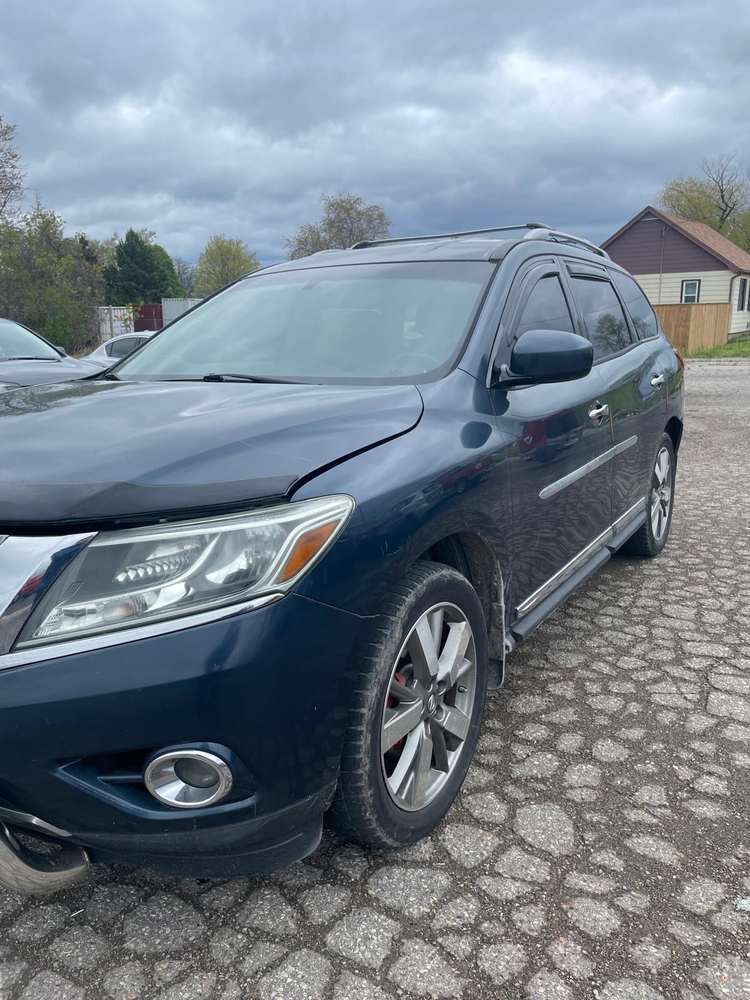 Nissan Pathfinder SL gallery 3