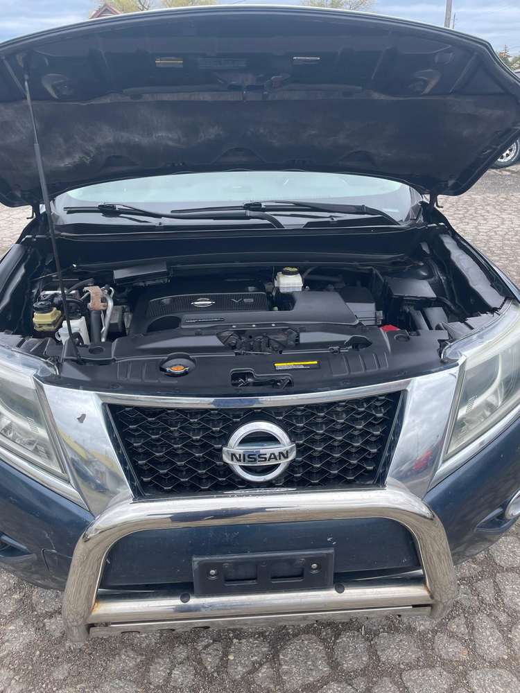 Nissan Pathfinder SL gallery 9